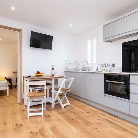 Weeping Willow - Three Tuns Apartments, Pettistree, Wickham Market - By Aldeburgh Coastal Cottages Εξωτερικό φωτογραφία
